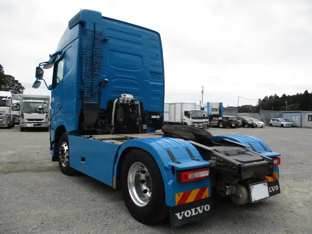 平成30年06月中古大型トラクタヘッドボルボボルボの画像7