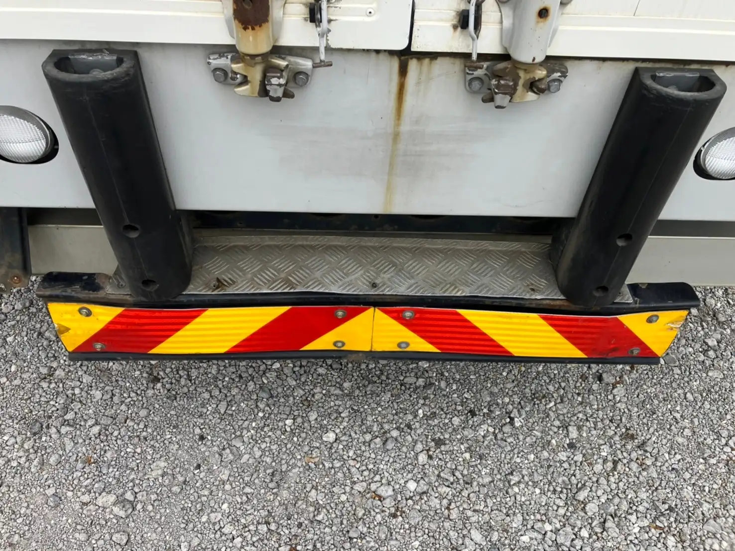 【車検付 令和6年8月】平成30年 三菱 4軸低床ドライウイング エアサス ハイルーフ AT 積載:13,800kgの画像15