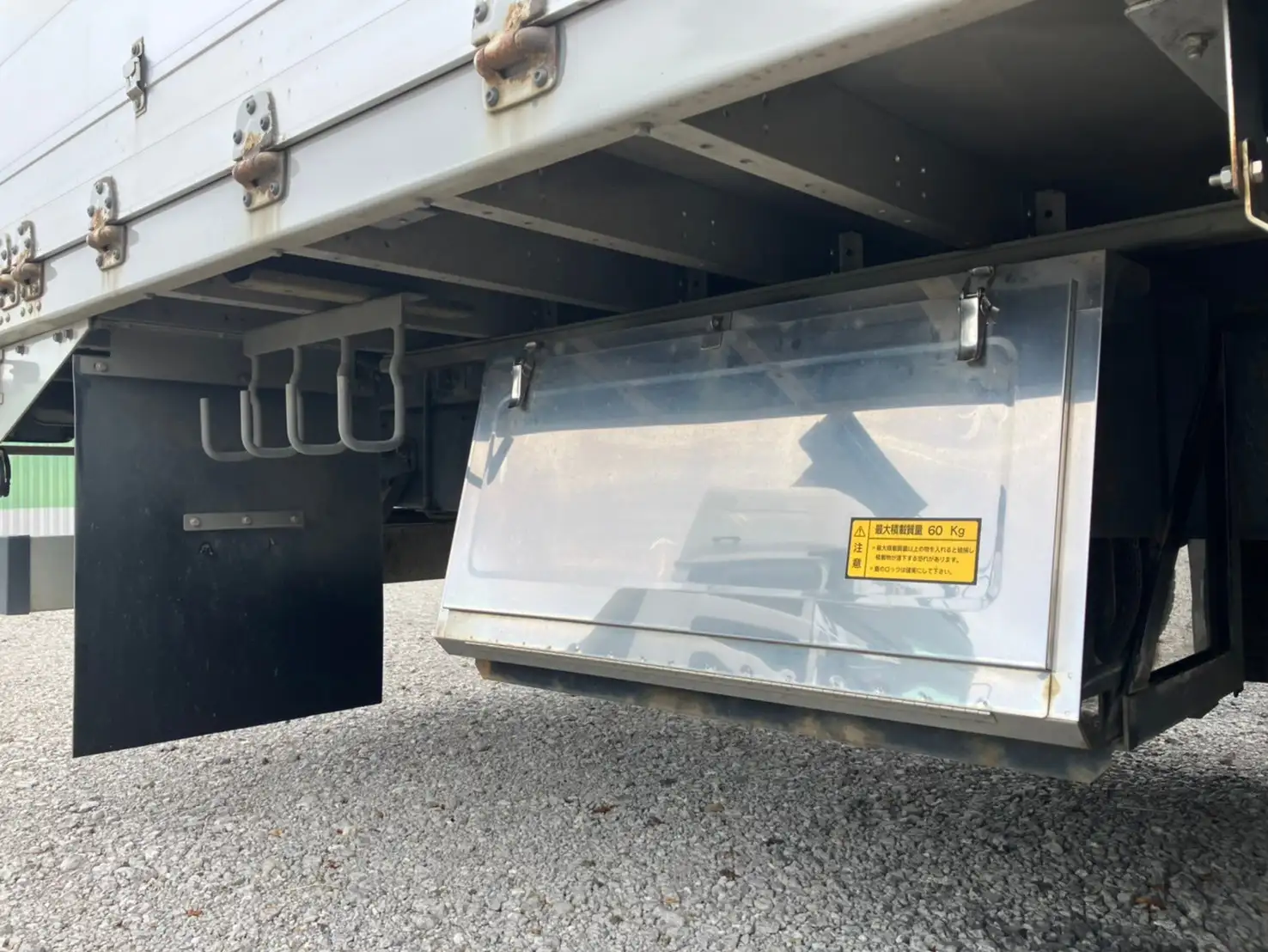 【車検付 令和6年8月】平成30年 三菱 4軸低床ドライウイング エアサス ハイルーフ AT 積載:13,800kgの画像16