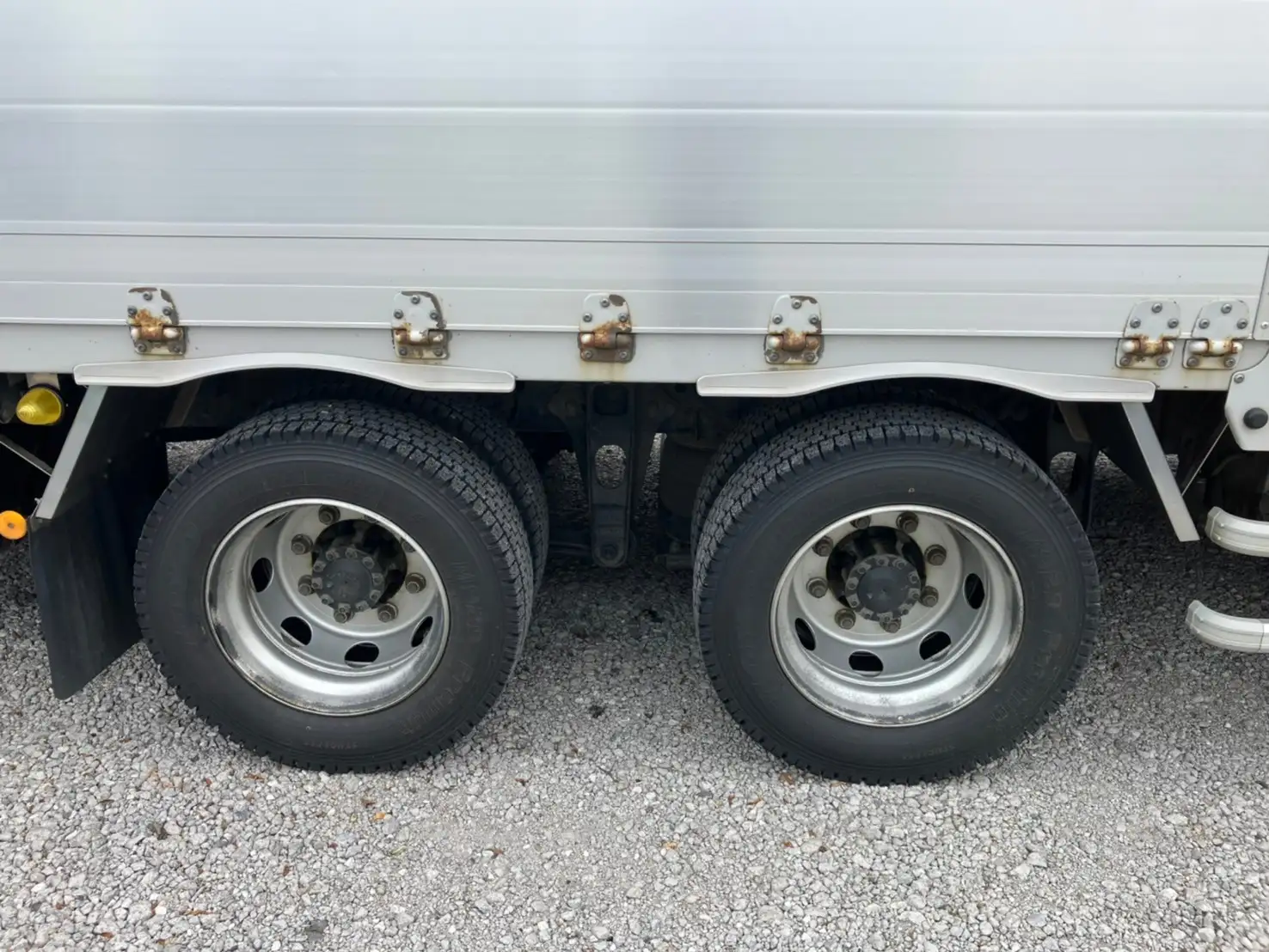 【車検付 令和6年8月】平成30年 三菱 4軸低床ドライウイング エアサス ハイルーフ AT 積載:13,800kgの画像17