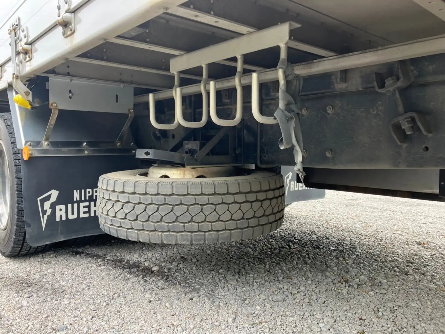 【車検付 令和6年8月】平成30年 三菱 4軸低床ドライウイング エアサス ハイルーフ AT 積載:13,800kgの画像22