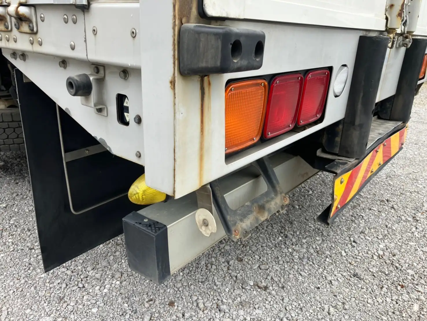 【車検付 令和6年8月】平成30年 三菱 4軸低床ドライウイング エアサス ハイルーフ AT 積載:13,800kgの画像24