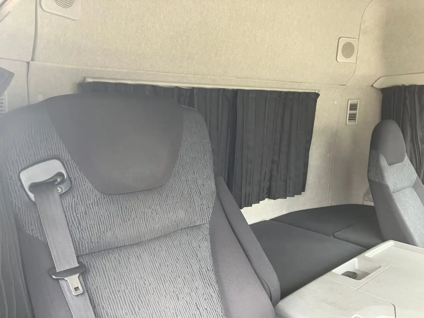 【車検付 令和6年8月】平成30年 三菱 4軸低床ドライウイング エアサス ハイルーフ AT 積載:13,800kgの画像39