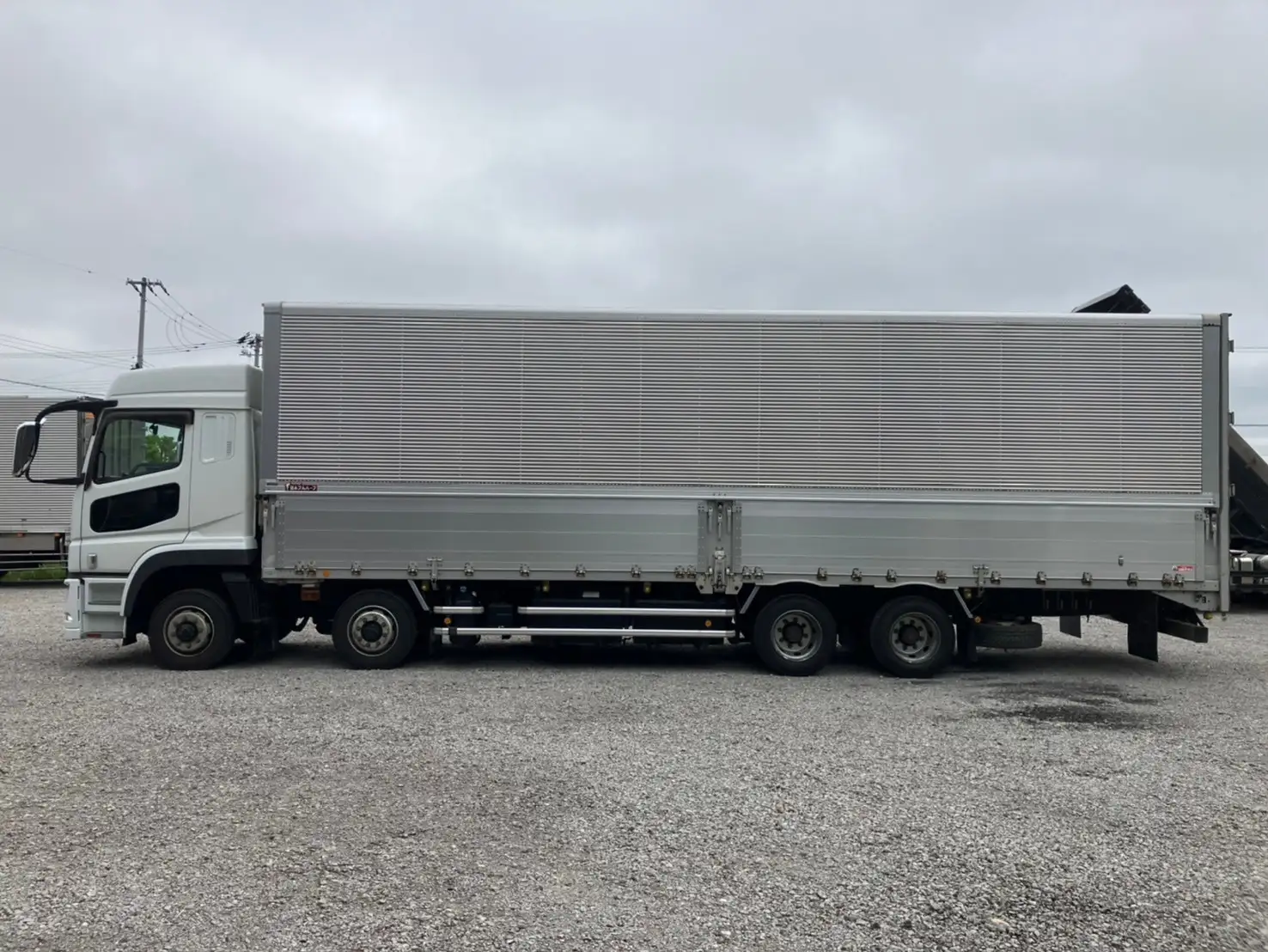 【車検付 令和6年8月】平成30年 三菱 4軸低床ドライウイング エアサス ハイルーフ AT 積載:13,800kgの画像5