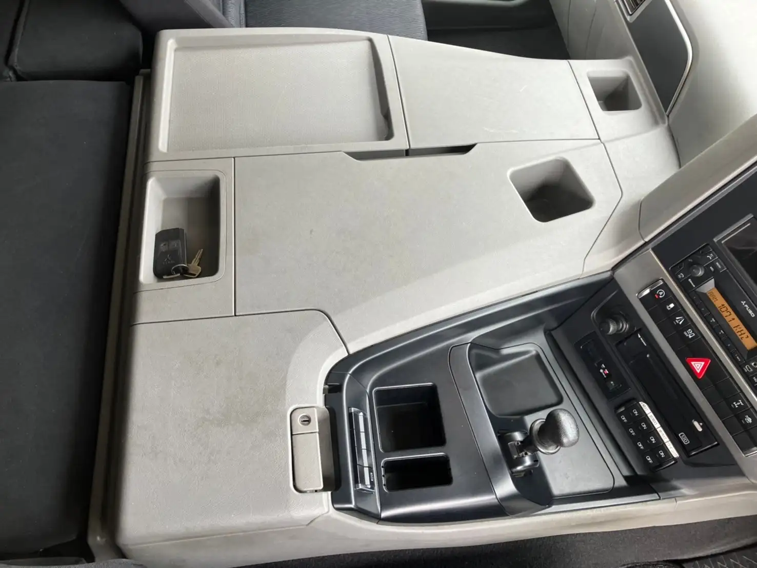 【車検付 令和6年8月】平成30年 三菱 4軸低床ドライウイング エアサス ハイルーフ AT 積載:13,800kgの画像43