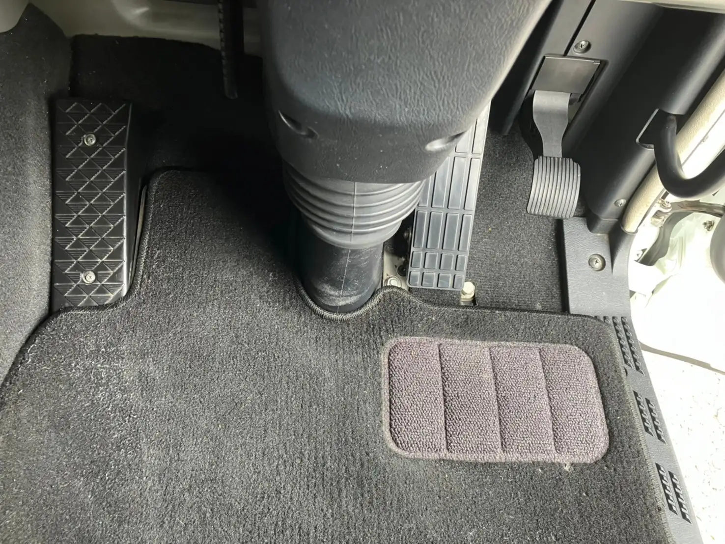 【車検付 令和6年8月】平成30年 三菱 4軸低床ドライウイング エアサス ハイルーフ AT 積載:13,800kgの画像45