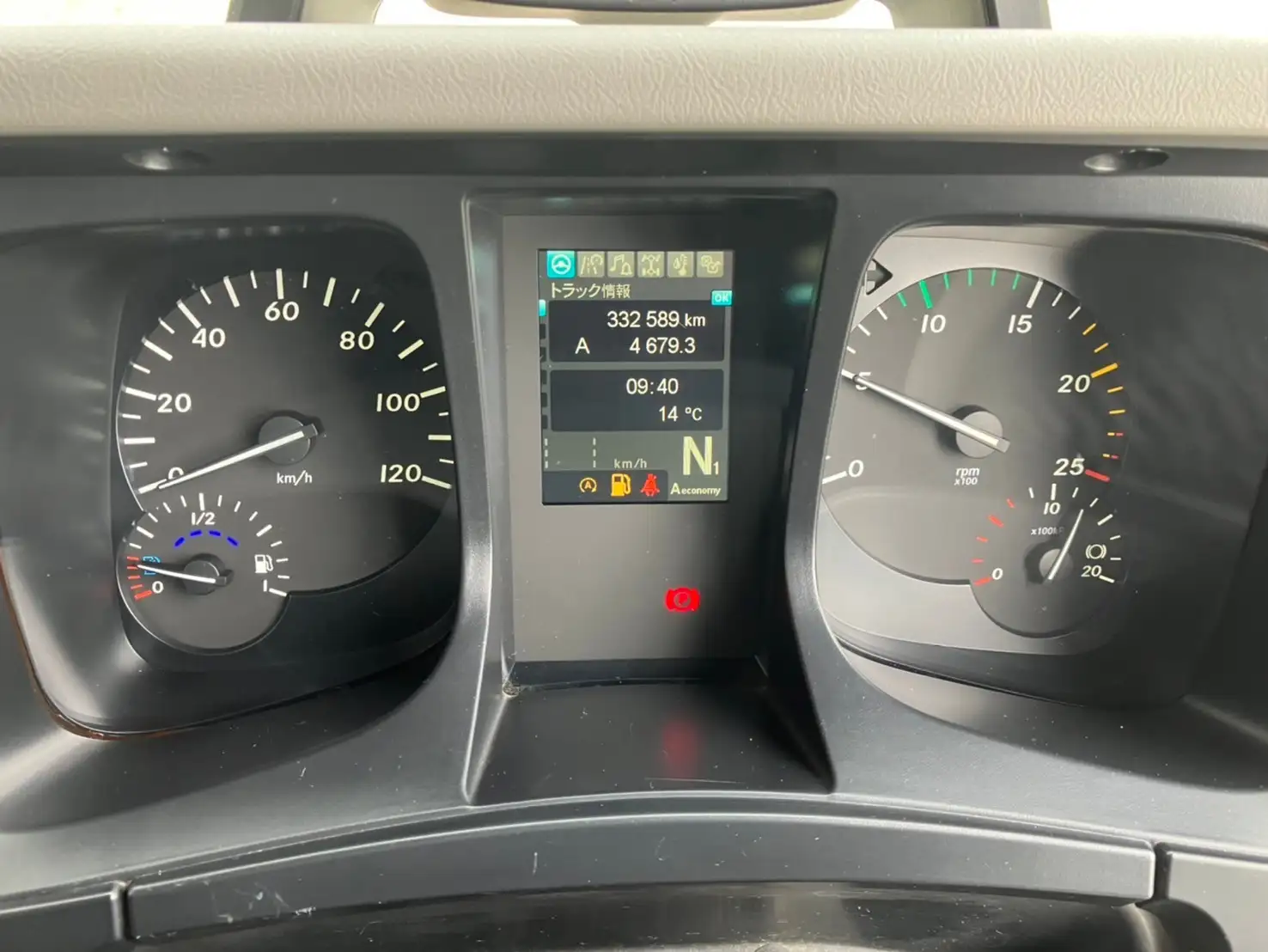 【車検付 令和6年8月】平成30年 三菱 4軸低床ドライウイング エアサス ハイルーフ AT 積載:13,800kgの画像46