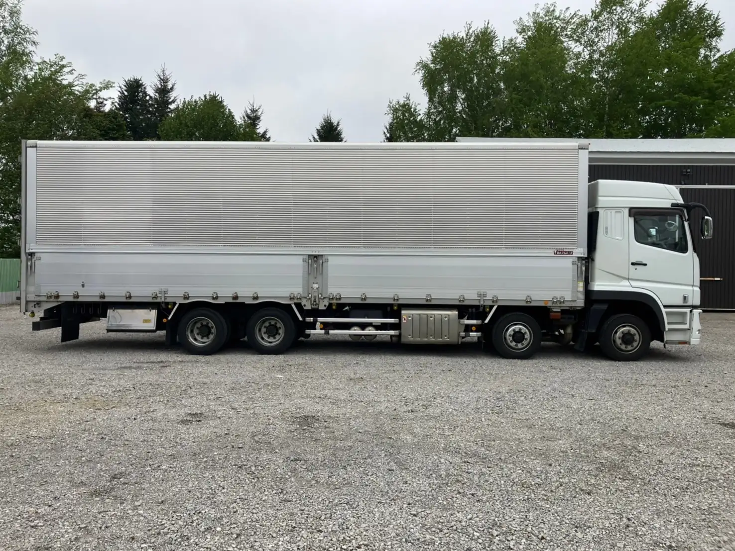 【車検付 令和6年8月】平成30年 三菱 4軸低床ドライウイング エアサス ハイルーフ AT 積載:13,800kgの画像6