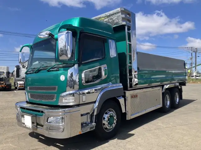 平成26年11月中古大型ダンプ三菱ふそうスーパーグレートの画像1