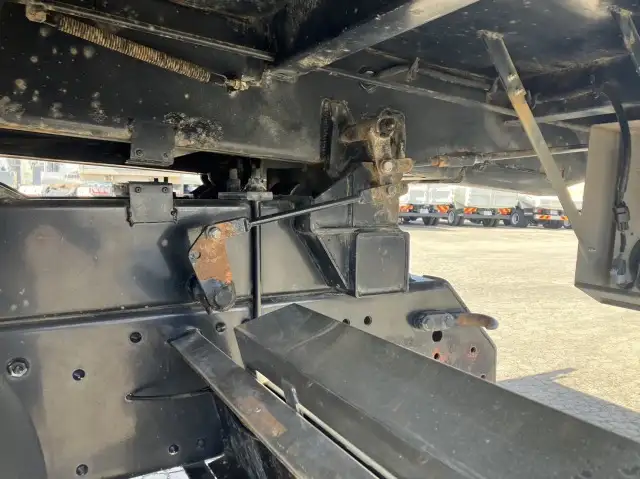 平成26年11月中古大型ダンプ三菱ふそうスーパーグレートの画像18