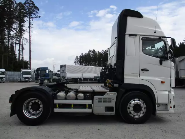 令和03年01月中古大型トラクタヘッド日野プロフィアの画像4