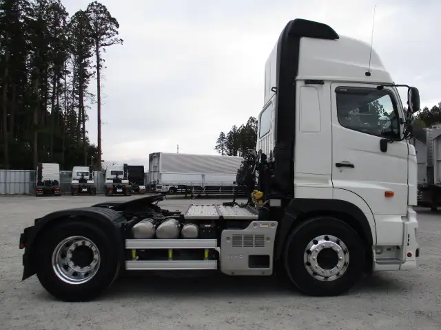 令和03年01月中古大型トラクタヘッド日野プロフィアの画像4