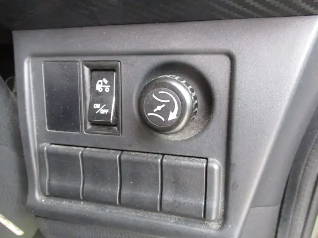 令和03年01月中古大型トラクタヘッド日野プロフィアの画像35