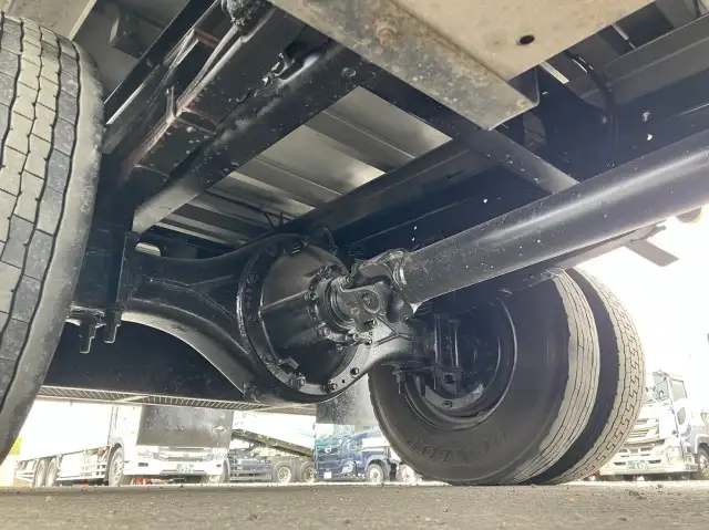 令和2年 いすゞ 4tアルミ平 62ワイド ベッド付き 床:木 積載:3,150㎏ 距離:38万㎞の画像28