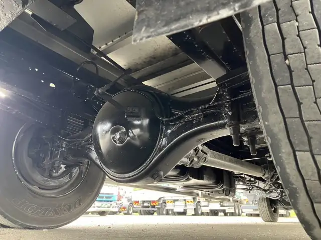 令和2年 いすゞ 4tアルミ平 62ワイド ベッド付き 床:木 積載:3,150㎏ 距離:38万㎞の画像29