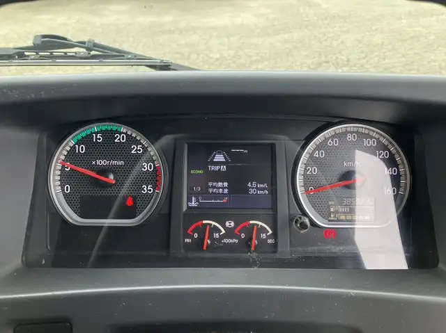 令和2年 いすゞ 4tアルミ平 62ワイド ベッド付き 床:木 積載:3,150㎏ 距離:38万㎞の画像36