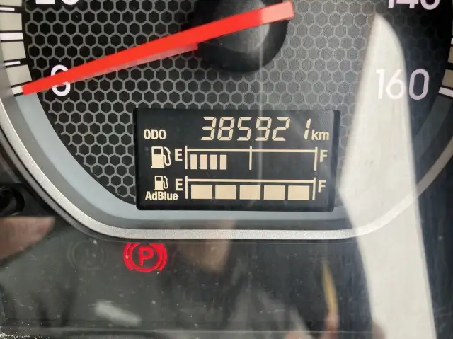 令和2年 いすゞ 4tアルミ平 62ワイド ベッド付き 床:木 積載:3,150㎏ 距離:38万㎞の画像37