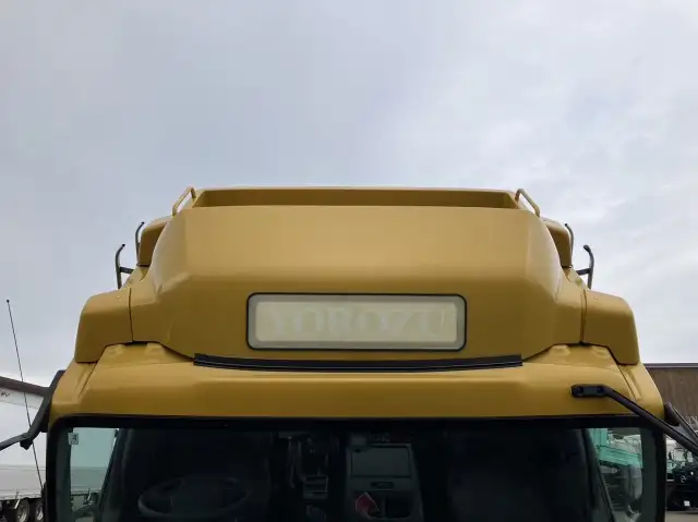 令和2年 いすゞ 4tアルミ平 62ワイド ベッド付き 床:木 積載:3,150㎏ 距離:38万㎞の画像47