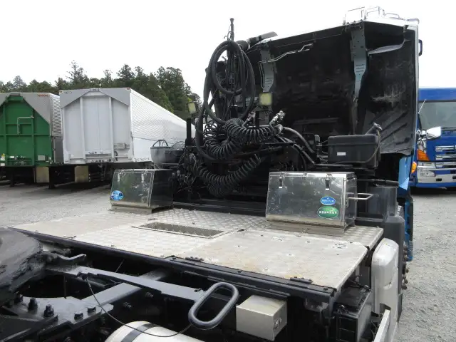 平成29年06月中古大型トラクタヘッド日産UDクオンの画像21