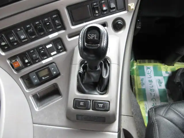 平成29年06月中古大型トラクタヘッド日産UDクオンの画像26