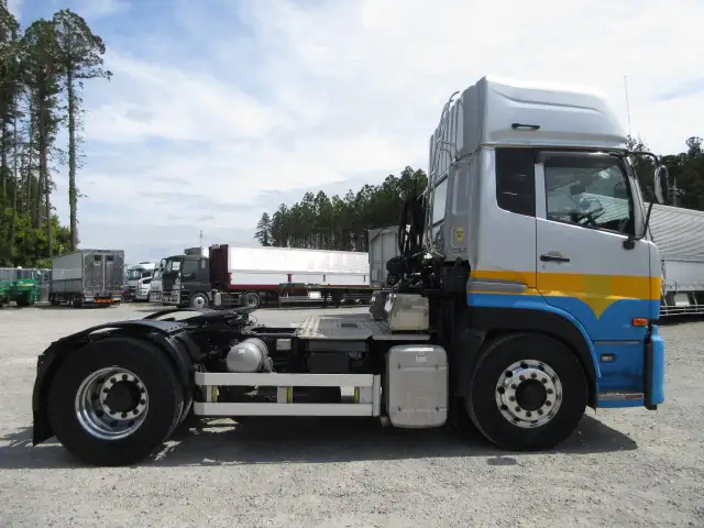 平成29年06月中古大型トラクタヘッド日産UDクオンの画像4