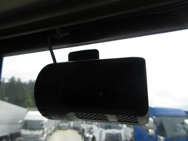 平成29年06月中古大型トラクタヘッド日産UDクオンの画像36