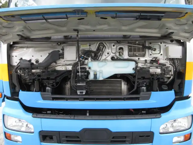 平成29年06月中古大型トラクタヘッド日産UDクオンの画像49