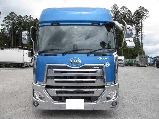 低走行!! 車検付(R6.6)平成30年 UD 低床4軸ウィング 390馬力 AT 積載:13,600kg バックモニター ETC2.0 ナビの画像2