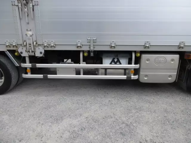低走行!! 車検付(R6.6)平成30年 UD 低床4軸ウィング 390馬力 AT 積載:13,600kg バックモニター ETC2.0 ナビの画像21