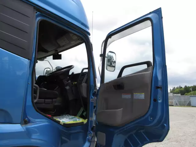 低走行!! 車検付(R6.6)平成30年 UD 低床4軸ウィング 390馬力 AT 積載:13,600kg バックモニター ETC2.0 ナビの画像39