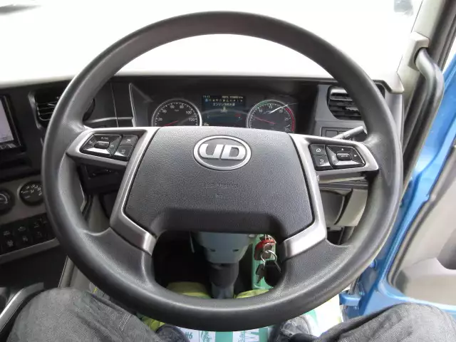 低走行!! 車検付(R6.6)平成30年 UD 低床4軸ウィング 390馬力 AT 積載:13,600kg バックモニター ETC2.0 ナビの画像47