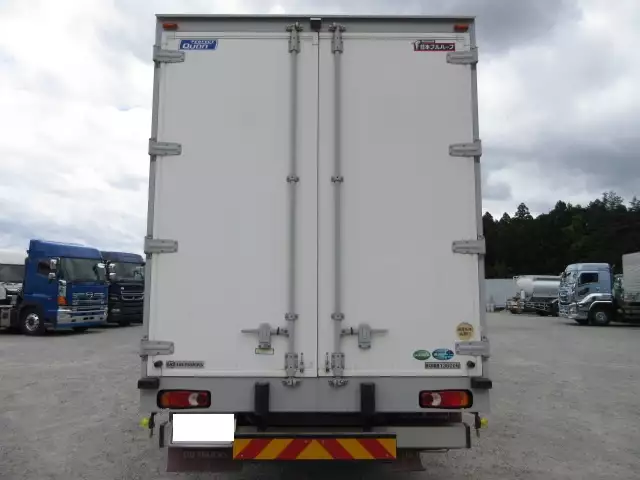 低走行!! 車検付(R6.6)平成30年 UD 低床4軸ウィング 390馬力 AT 積載:13,600kg バックモニター ETC2.0 ナビの画像6