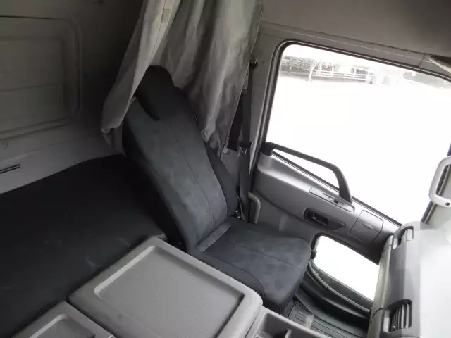 低走行!! 車検付(R6.6)平成30年 UD 低床4軸ウィング 390馬力 AT 積載:13,600kg バックモニター ETC2.0 ナビの画像51