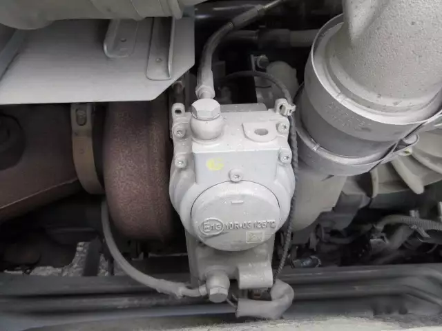 低走行!! 車検付(R6.6)平成30年 UD 低床4軸ウィング 390馬力 AT 積載:13,600kg バックモニター ETC2.0 ナビの画像56