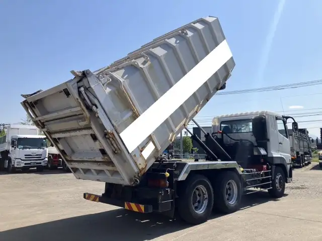 平成24年06月中古大型ミキサー車・高所作業車・その他特装車三菱ふそうスーパーグレートの画像11