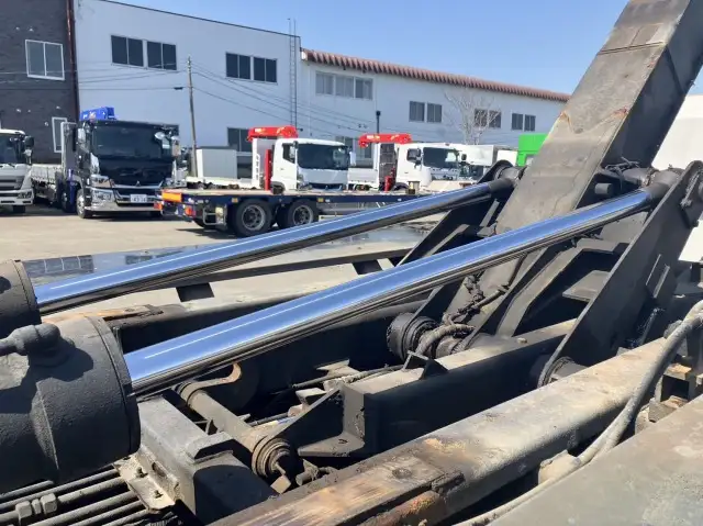 平成24年06月中古大型ミキサー車・高所作業車・その他特装車三菱ふそうスーパーグレートの画像36