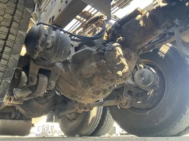 平成24年06月中古大型ミキサー車・高所作業車・その他特装車三菱ふそうスーパーグレートの画像40