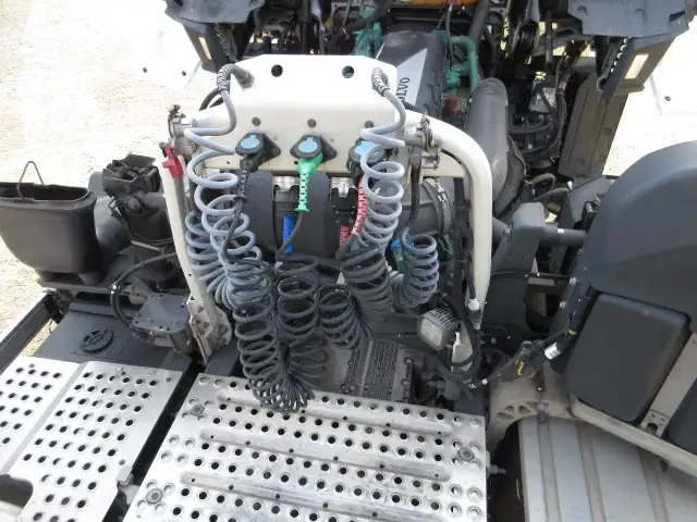 令和02年11月中古大型トラクタヘッド輸入車・その他ボルボの画像22