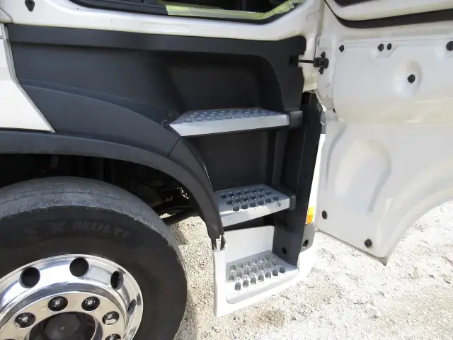 令和02年11月中古大型トラクタヘッド輸入車・その他ボルボの画像25