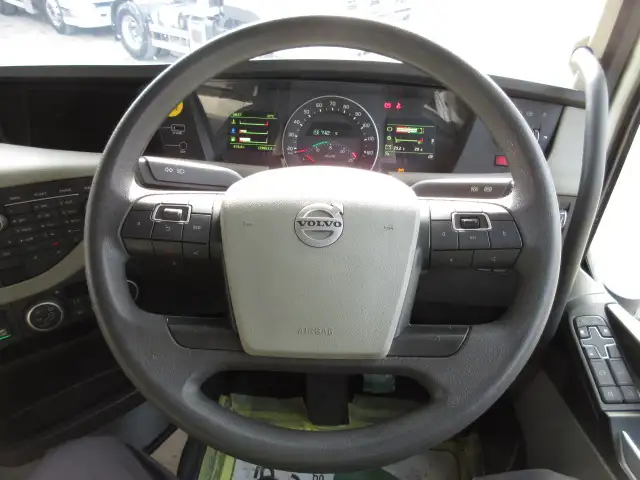 令和02年11月中古大型トラクタヘッド輸入車・その他ボルボの画像35