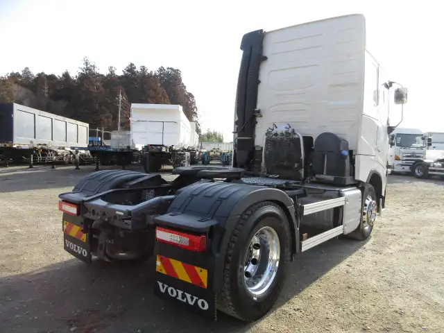 令和02年11月中古大型トラクタヘッド輸入車・その他ボルボの画像5