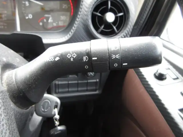 令和01年/平成31年05月中古大型トラクタヘッド日野プロフィアの画像40