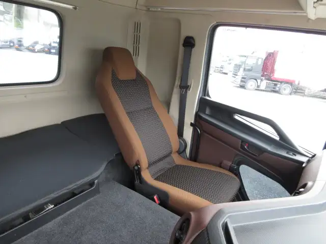 令和01年/平成31年05月中古大型トラクタヘッド日野プロフィアの画像45