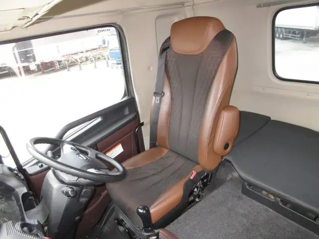 令和01年/平成31年05月中古大型トラクタヘッド日野プロフィアの画像47