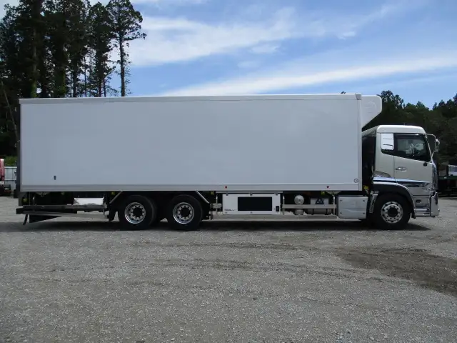 令和02年12月中古大型冷凍バン・ウィング日産UDクオンの画像4