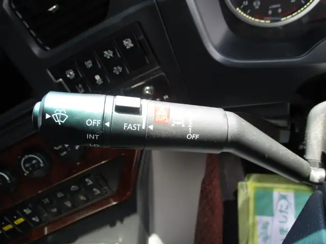 令和02年12月中古大型冷凍バン・ウィング日産UDクオンの画像42