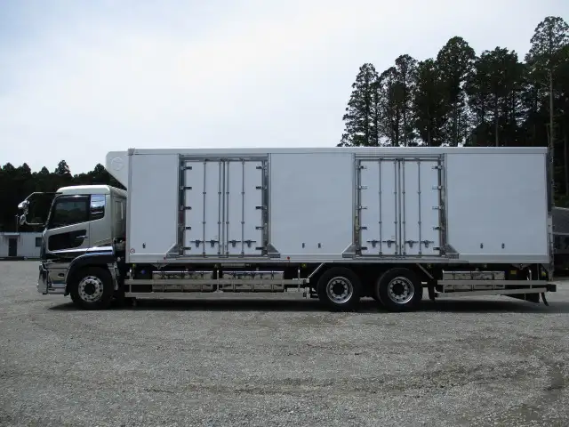 令和02年12月中古大型冷凍バン・ウィング日産UDクオンの画像8