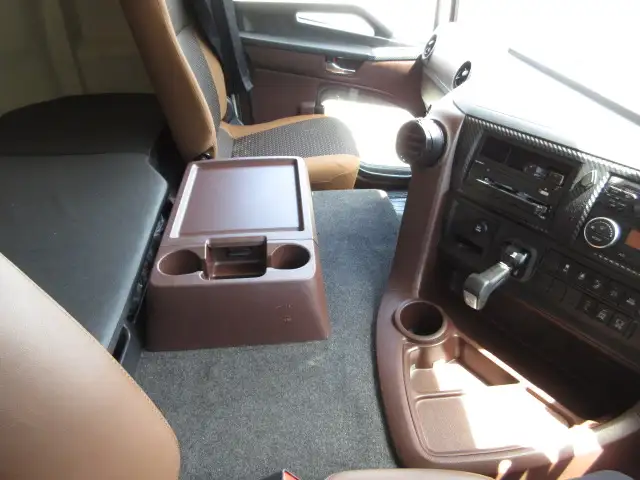 令和03年07月中古大型トラクタヘッド日野プロフィアの画像30