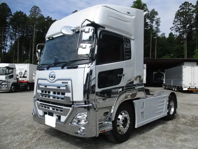 令和03年02月中古大型トラクタヘッド日産UDクオンの画像1
