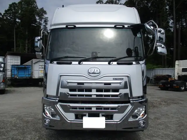 令和03年02月中古大型トラクタヘッド日産UDクオンの画像2